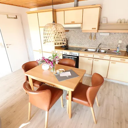 Apartment Haus Inge *